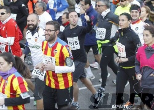 Búscate en la meta de Mestalla