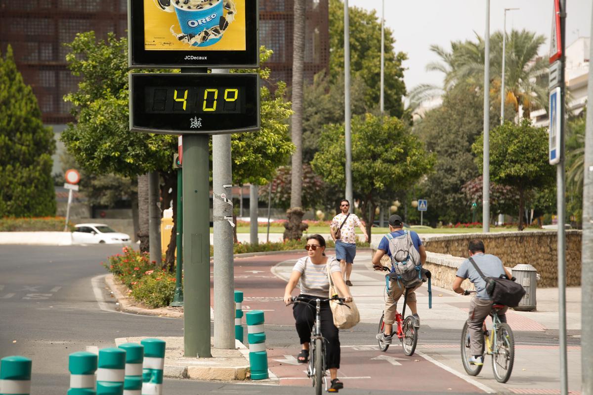 MANUEL MURILLO. Calor en Córdoba, subida de temperaturas, termómetros alerta calor