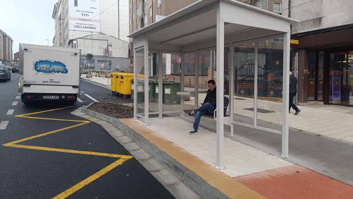 Las marquesinas de Milladoiro ya no están inclinadas