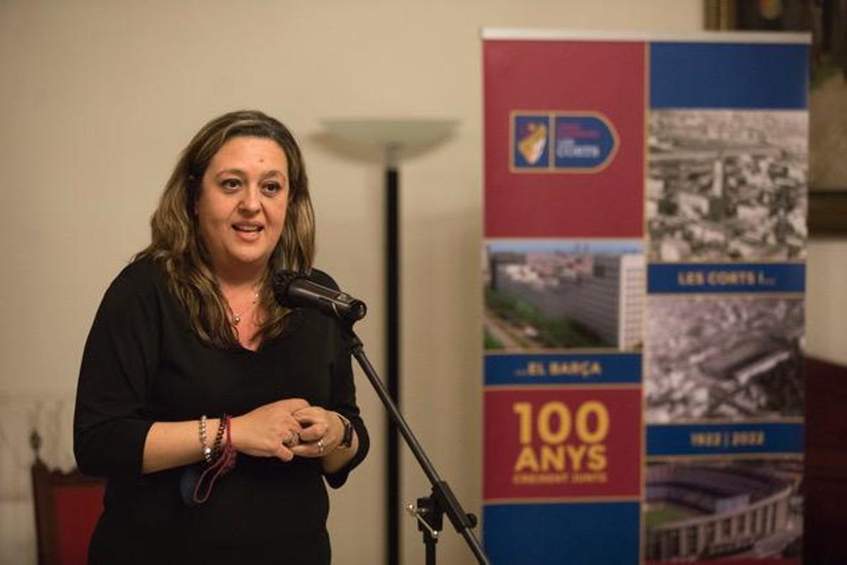 Elena Fort, en un momento de su intervención en la presentación del espacio expositivo para conmemorar los 100 años de unión entre el Barça y el barrio de Les Corts