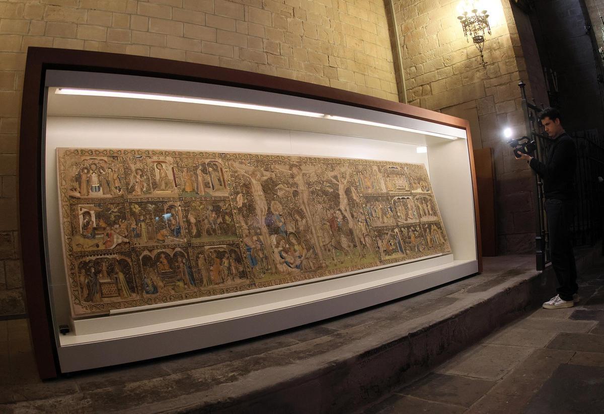 El trasllat del Frontal Florentí de la Seu a Madrid, en fotos