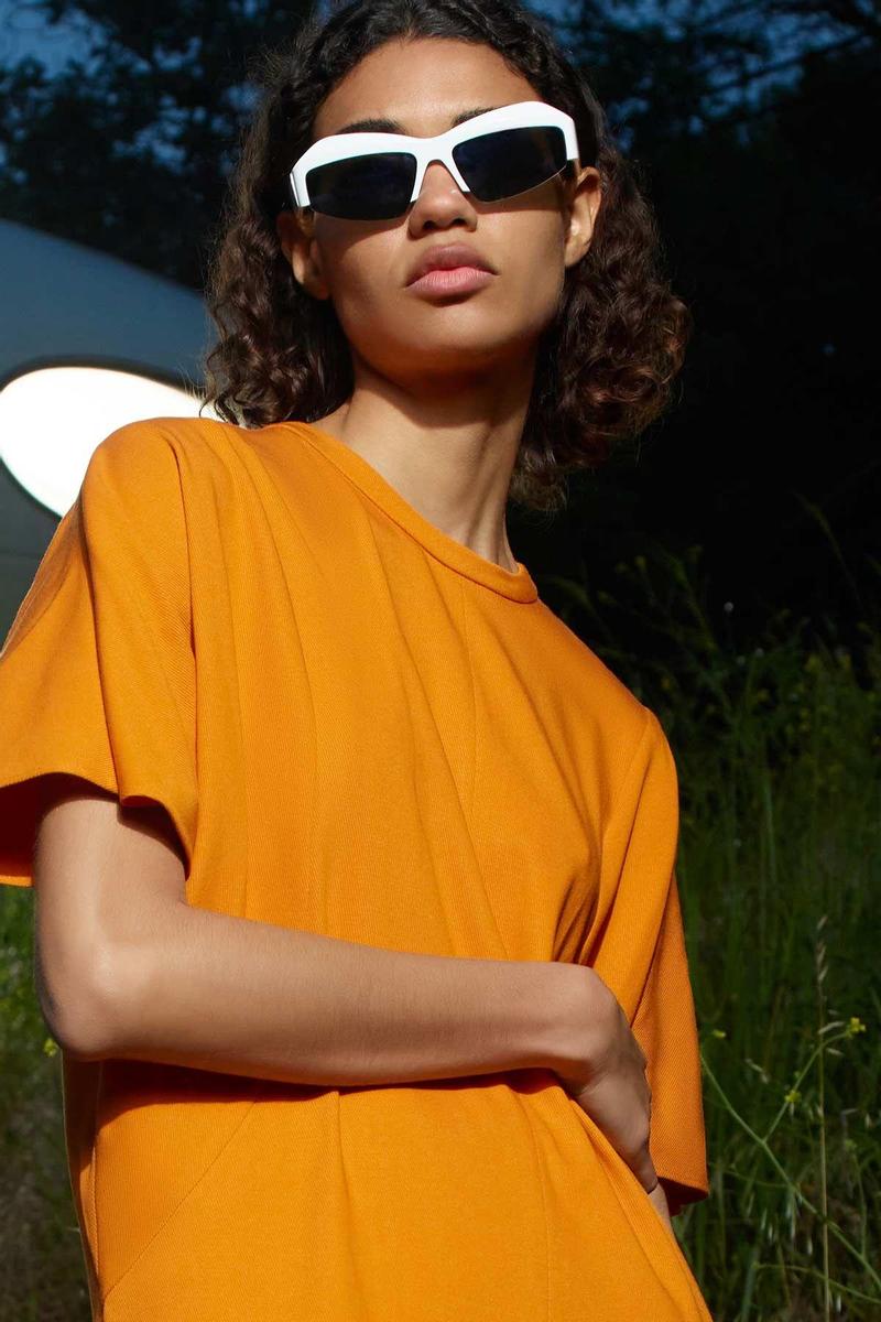 Así es la cápsula de Zara en colaboración con Infinited Fiber Company que usa la fibra textil Infinna