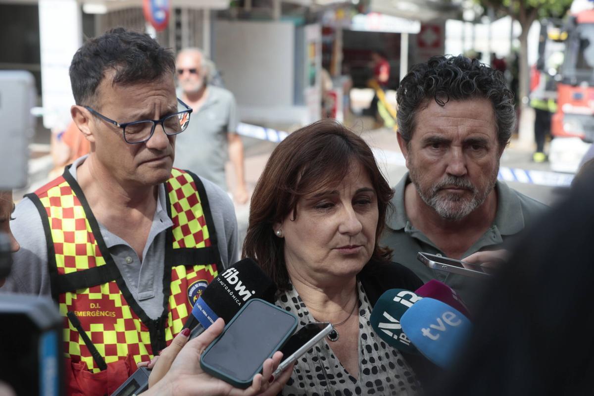 FOTOS | Mueren dos personas en un incendio en un bloque de viviendas de Magaluf FOTOS | Mueren dos personas en un incendio en un bloque de viviendas de Magaluf