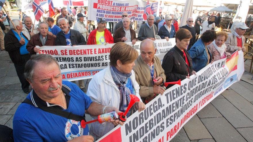 Protesta ante el Parlamento de la plataforma Long Hope.