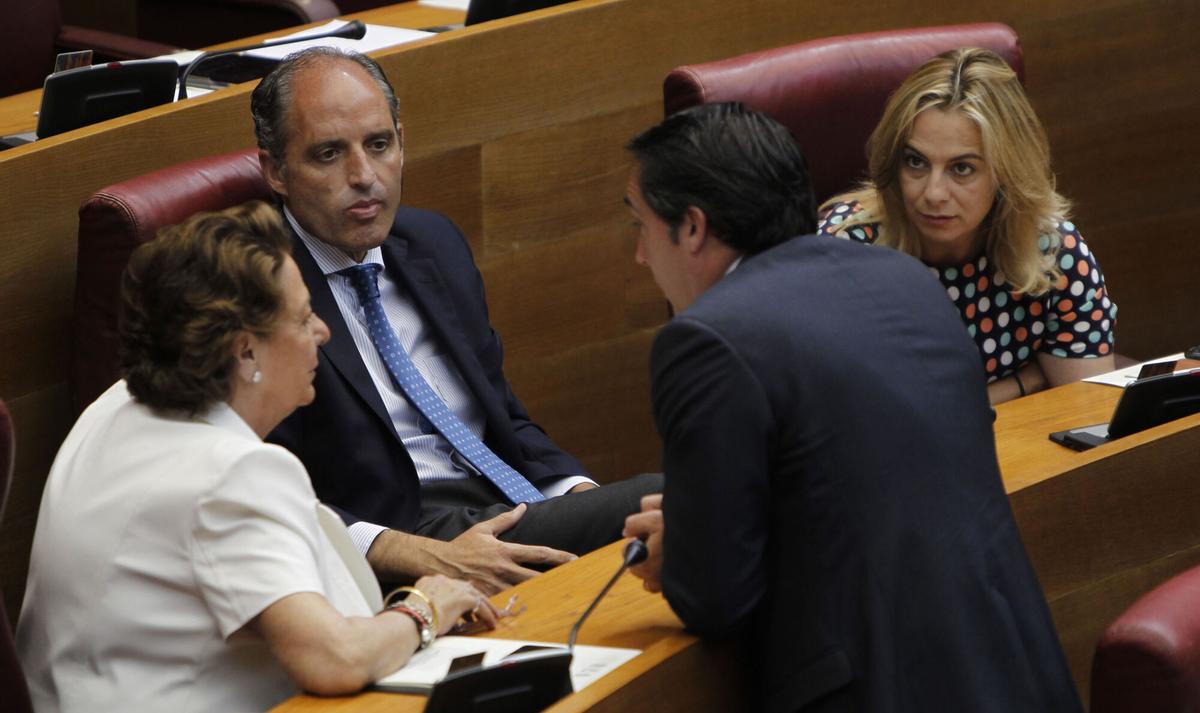 POLITICA/// Pleno de Les Corts. Rita Barberá, Francisco Camps, Sonia Castedo y Vicente Betoret.. Rita Barberá. Francisco Camps. Sonia Castedo . Vicente Betoret. CCVV. plenos