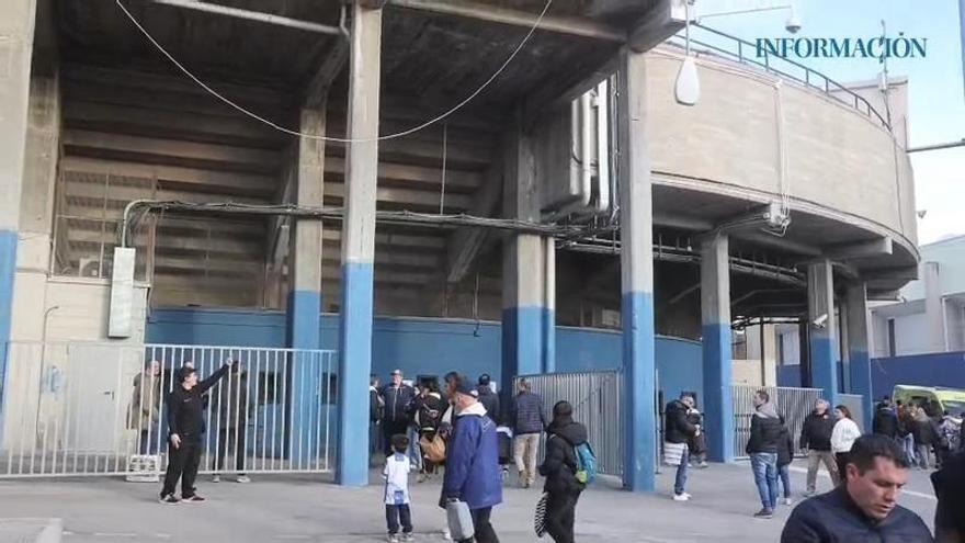 La seguridad desvía a los asistentes por riesgo de desprendimientos en el Estadio Rico Pérez