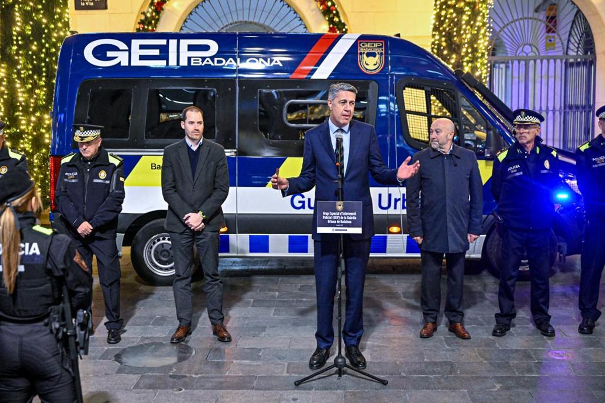 El alcalde Albiol, durante la presentación del Grup Especial d'Intervenció Policial