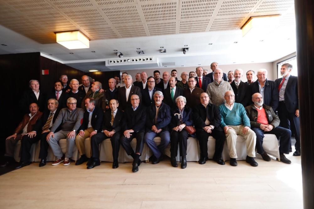 Homenaje a los socios veteranos del Sporting.