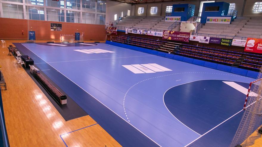 El BM Benidorm saca a la calle la campaña de abonos para la temporada 21-22