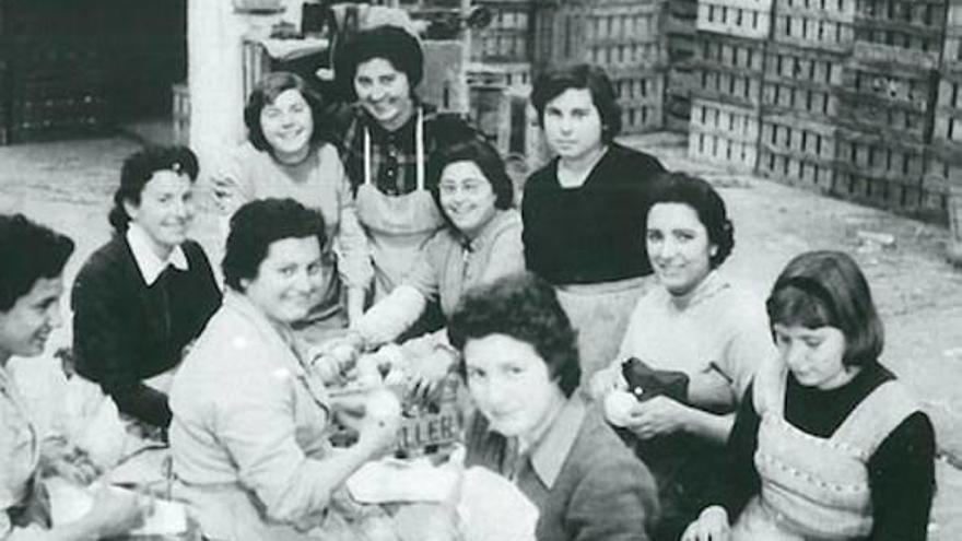 Trabajadoras en un almacén de naranjas de Quartell.