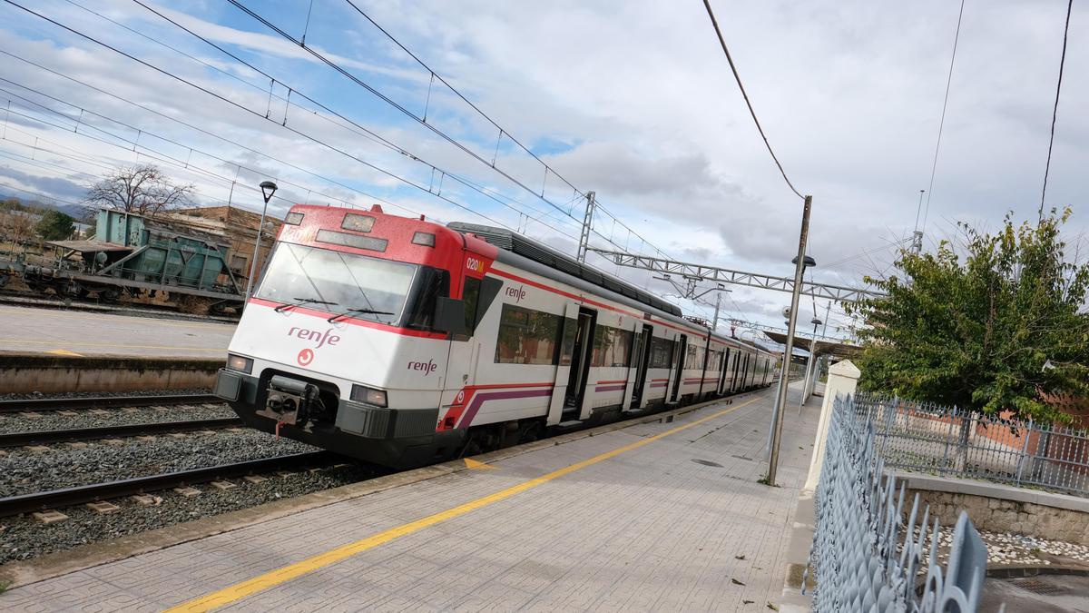 Renfe recupera siete servicios de Cercanías en Valencia.