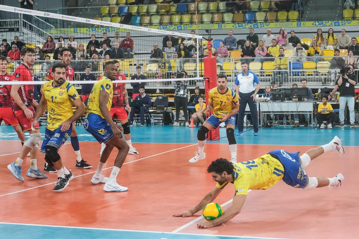 Partido Guaguas-Praga de Champions League