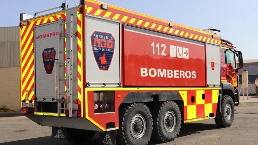 Un incendio en un coche en la A-30 provoca atascos