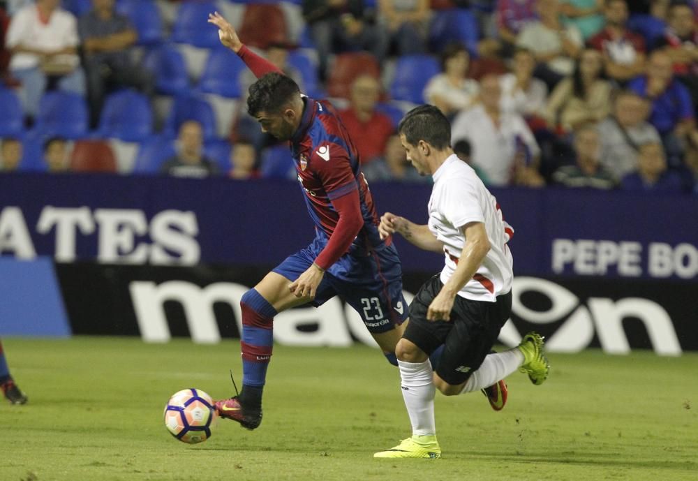 Las mejores imágenes del Levante - Sevilla Atlético