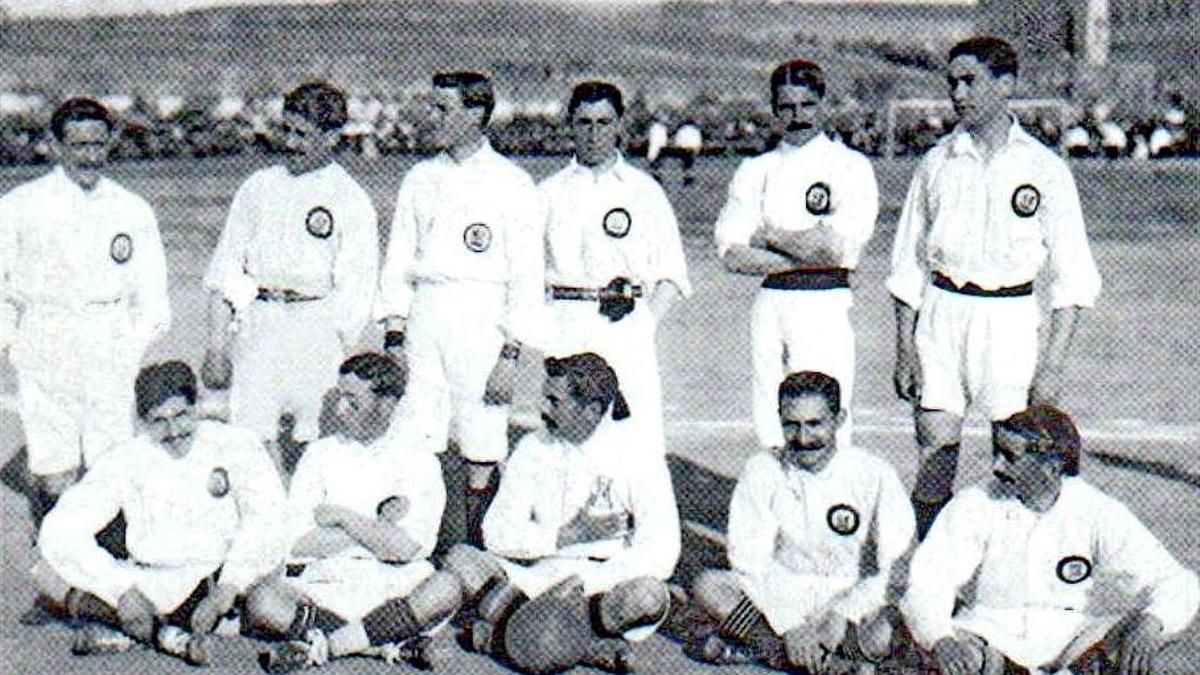 Un once inicial del Madrid de 1907.