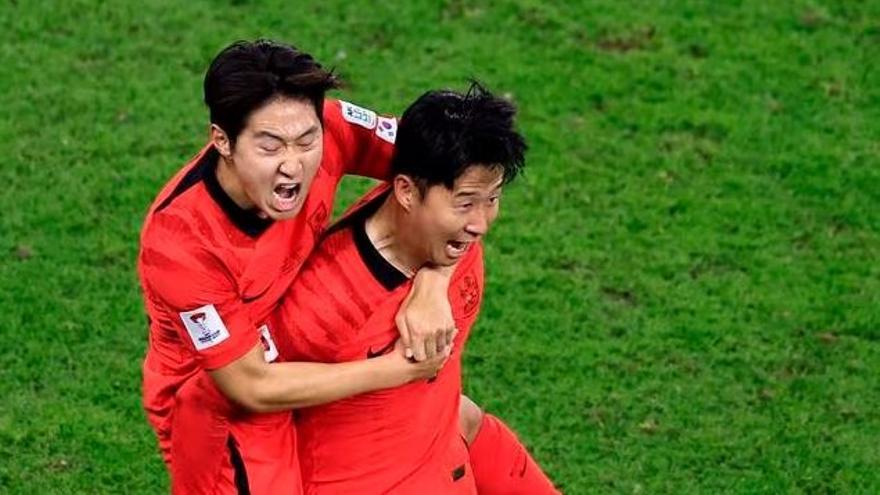 Son y Kangin Lee llegaron a las manos en la Copa Asia