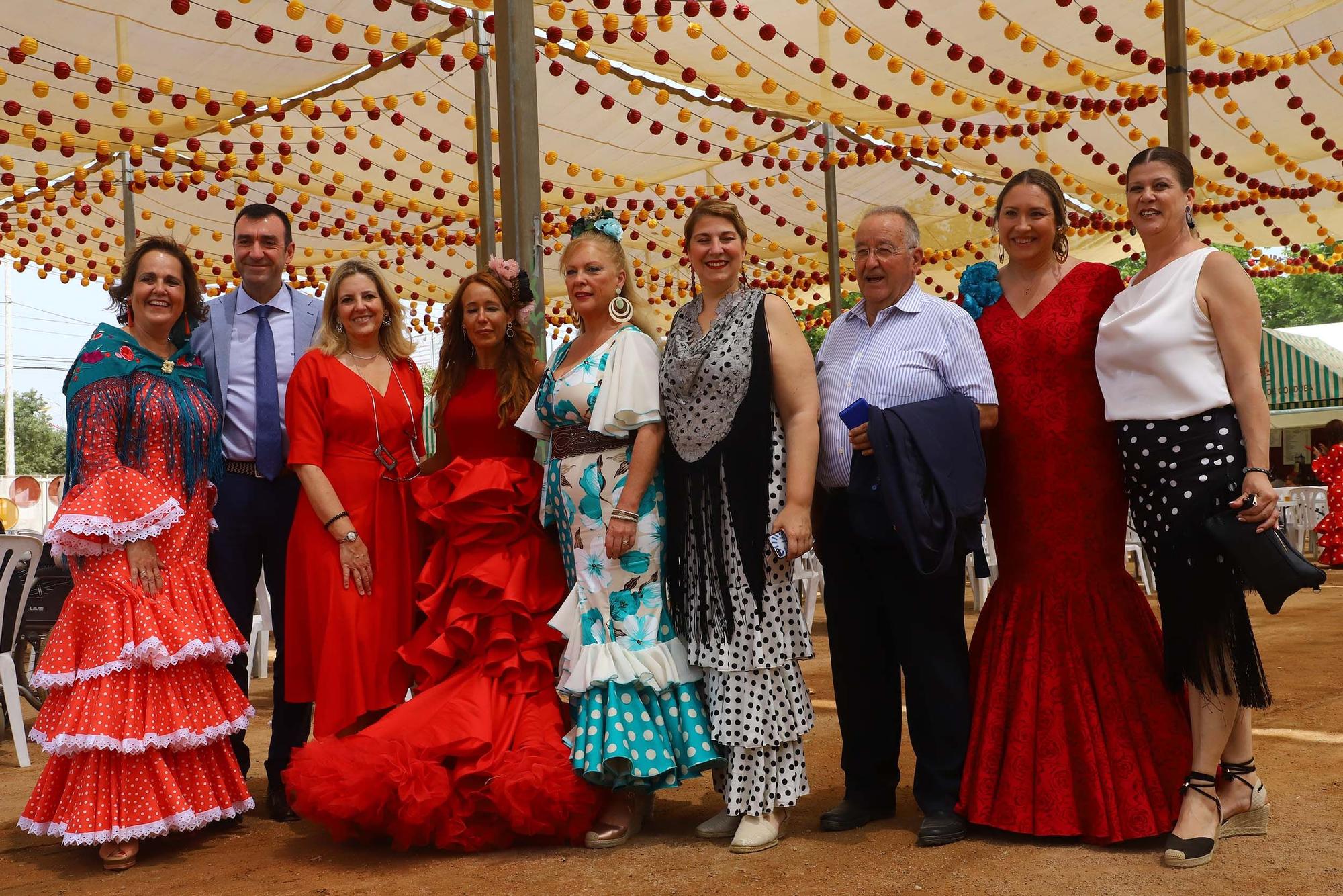 El Ayuntamiento da la bienvenida en el primer día de Feria