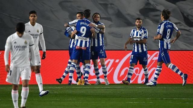 El Alavés celebra el tanto de Lucas Pérez en el Di Stéfano