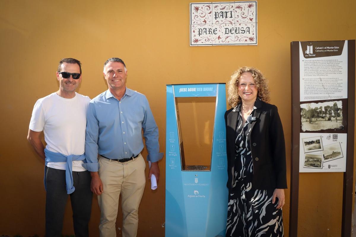 Una de las nuevas fuentes instaladas en el Patio Deusa de Torrent.