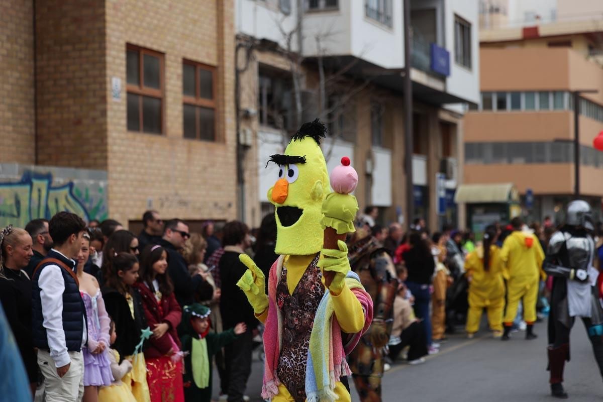 Búscate en las imágenes de la rúa de Carnaval de Ibiza