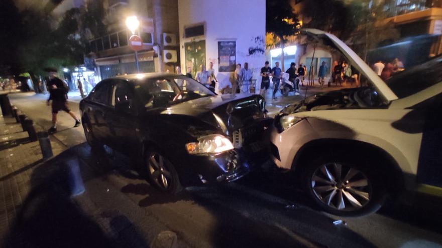 Un cotxe fuig després de provocar un accident i acaba protagonitzant una persecució a Lloret