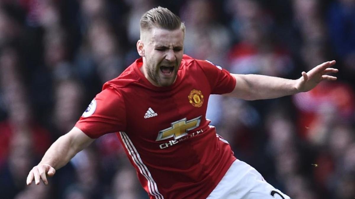 Mourinho tiene a Shaw en el punto de mira