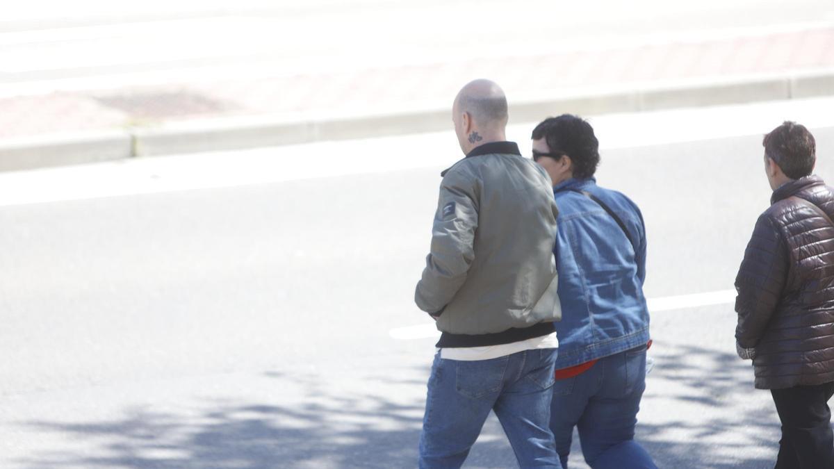 El condenado, Víctor Gil Hernández, a al salida del juicio celebrado el pasado mes de abril en la Ciudad de la Justicia de Zaragoza.