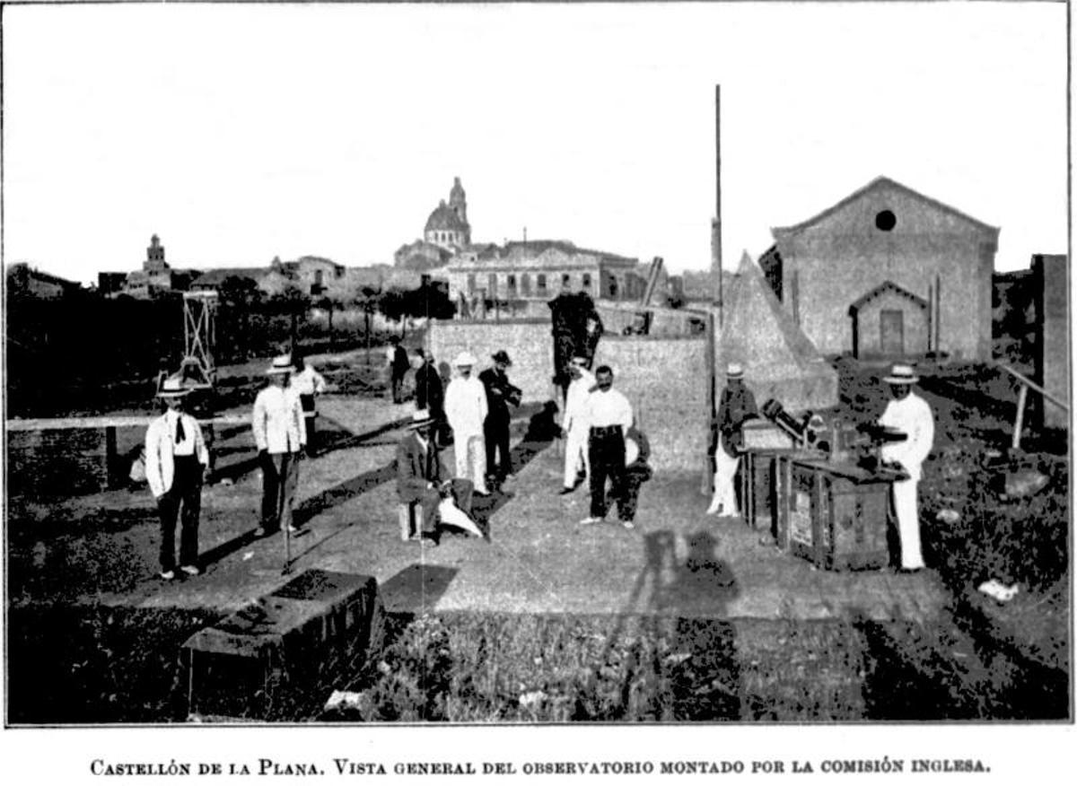 Comisión inglesa en Castelló, en el solar del Hospital Provincial aún en construcción, para ver el eclipse de 1905.