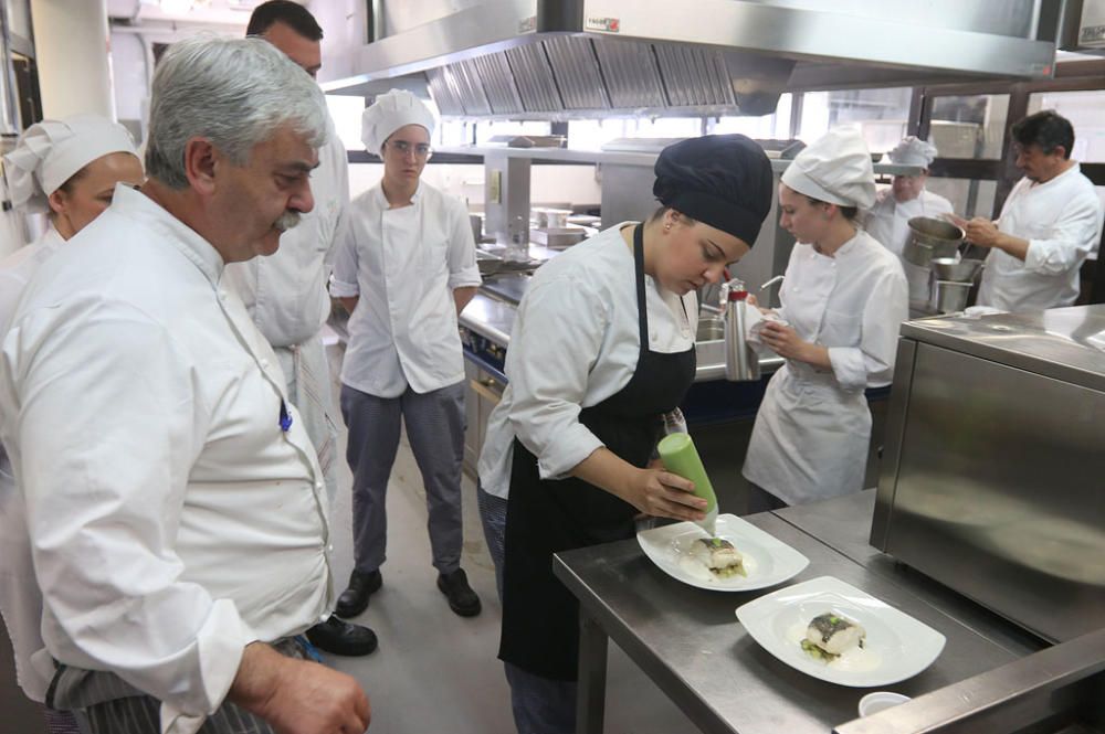 El aula restaurante de la escuela de hostelería de La Cónsula en Málaga  abre al público para la realización de actividades participativas del público en la formación práctica del alumnado