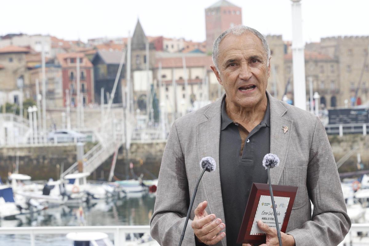 El homenaje a los técnicos y periodistas asturianos mundialistas, en imágenes