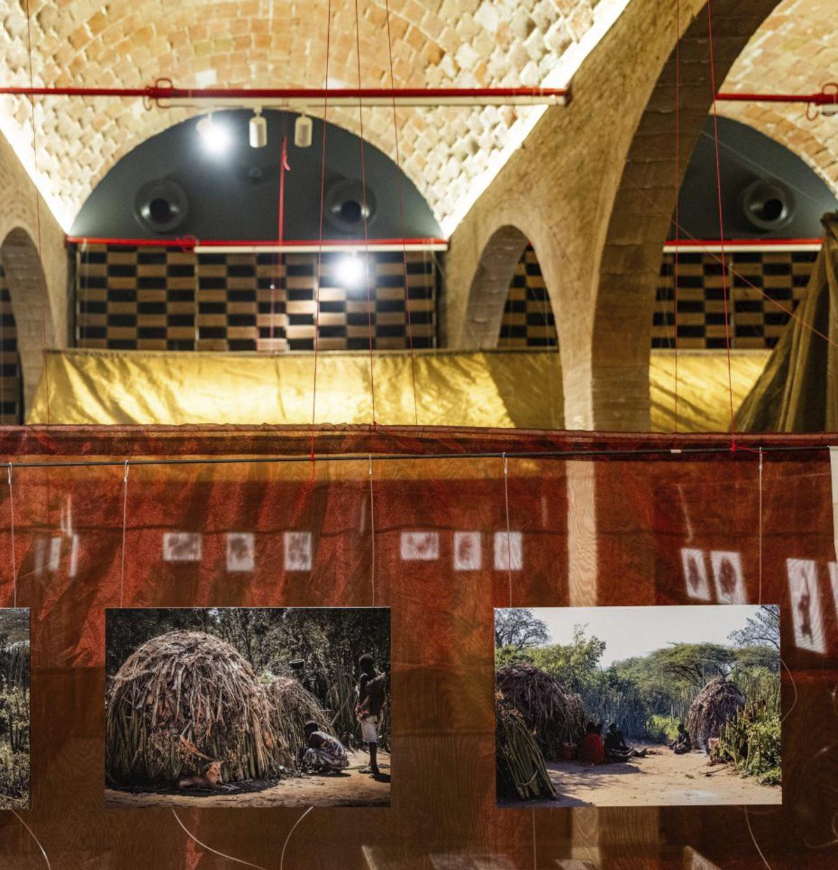 Una mostra reflexiona sobre l’«instint» per l’arquitectura