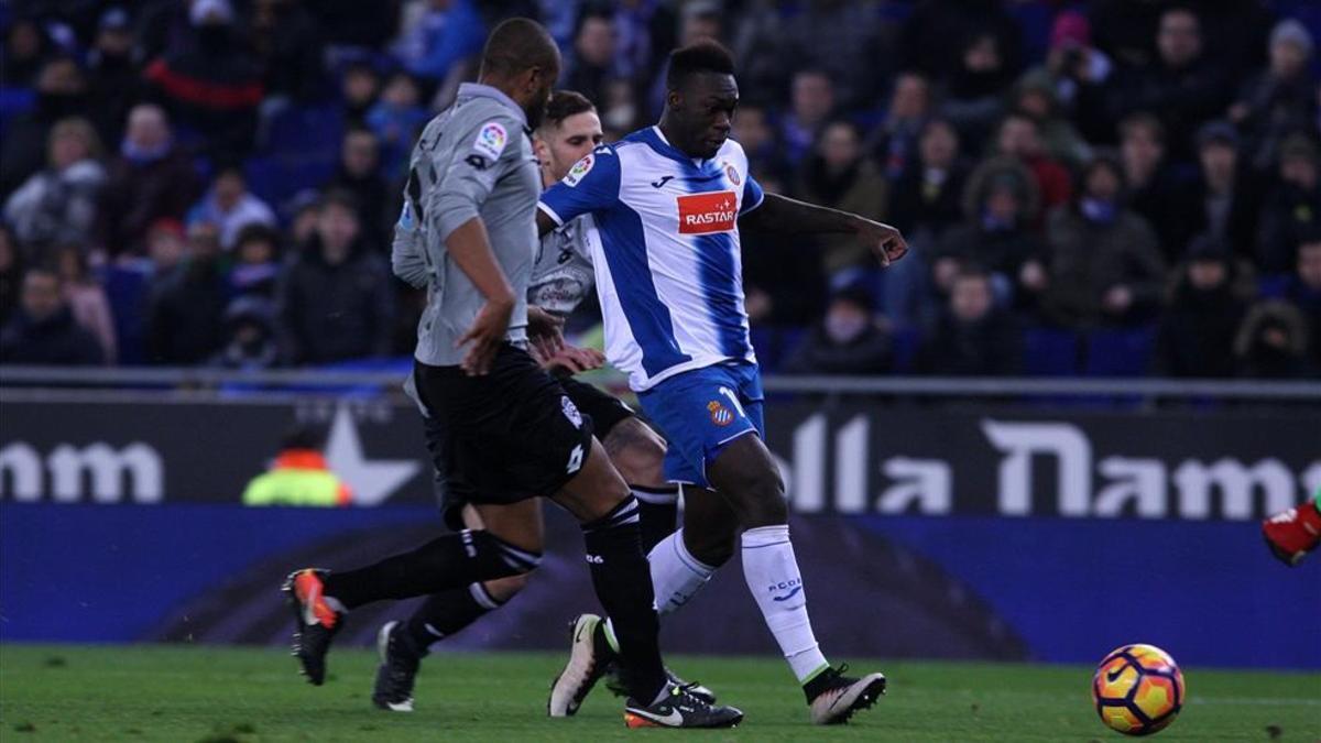 Felipe Caicedo podría estar apurando sus últimas horas como jugador del Espanyol