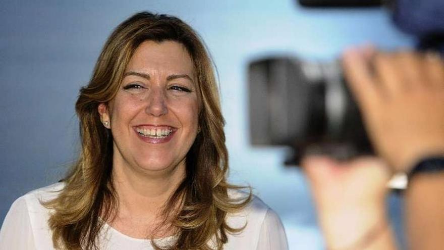 Susana Díaz tira la toalla para liderar el PSOE al resistir Madina la presión de los barones