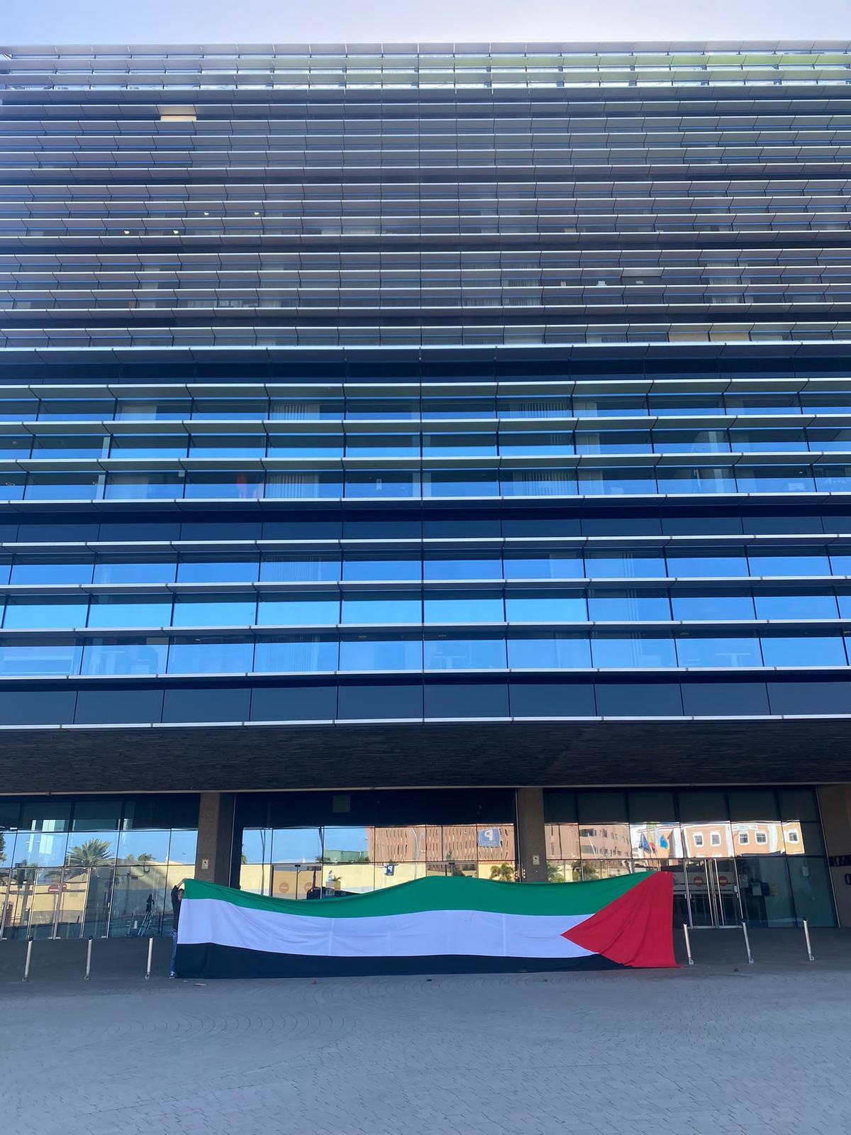 Bandera palestina, este viernes, en la Ciudad de la Justicia de Las Palmas de Gran Canaria.