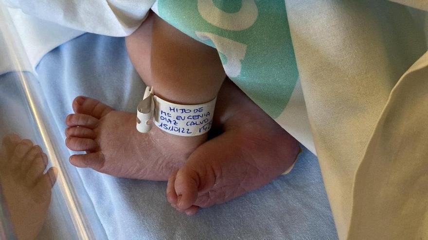 La consejera Maru Díaz da a luz a un niño en el hospital Clínico de Zaragoza