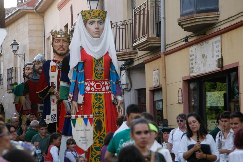 Encuentro de Gigantes y Gigantillas Ciudad de Zamo