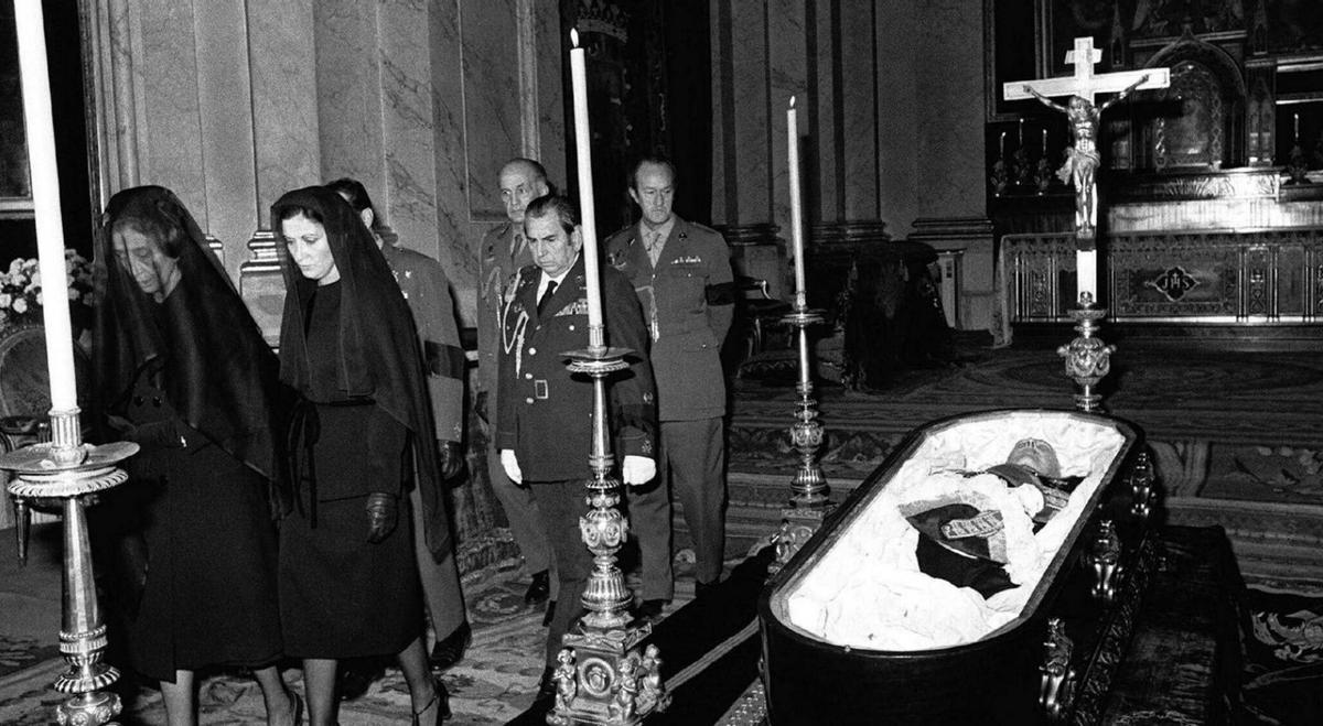 Mig segle sense dictadura