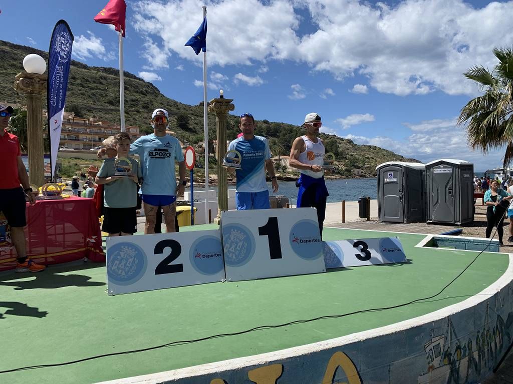 Imágenes de la carrera popular en La Azohia este sábado