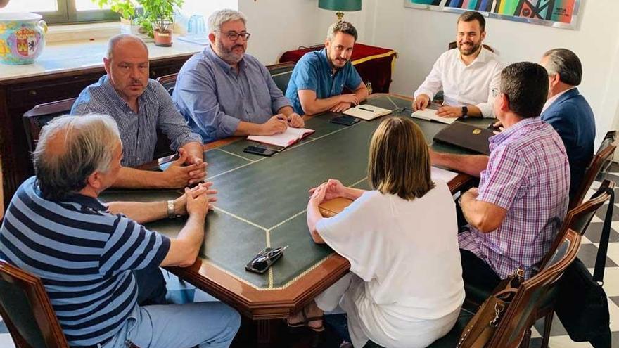 El alcalde de Cáceres recupera el proyecto de un nodo logístico en el polígono Capellanías