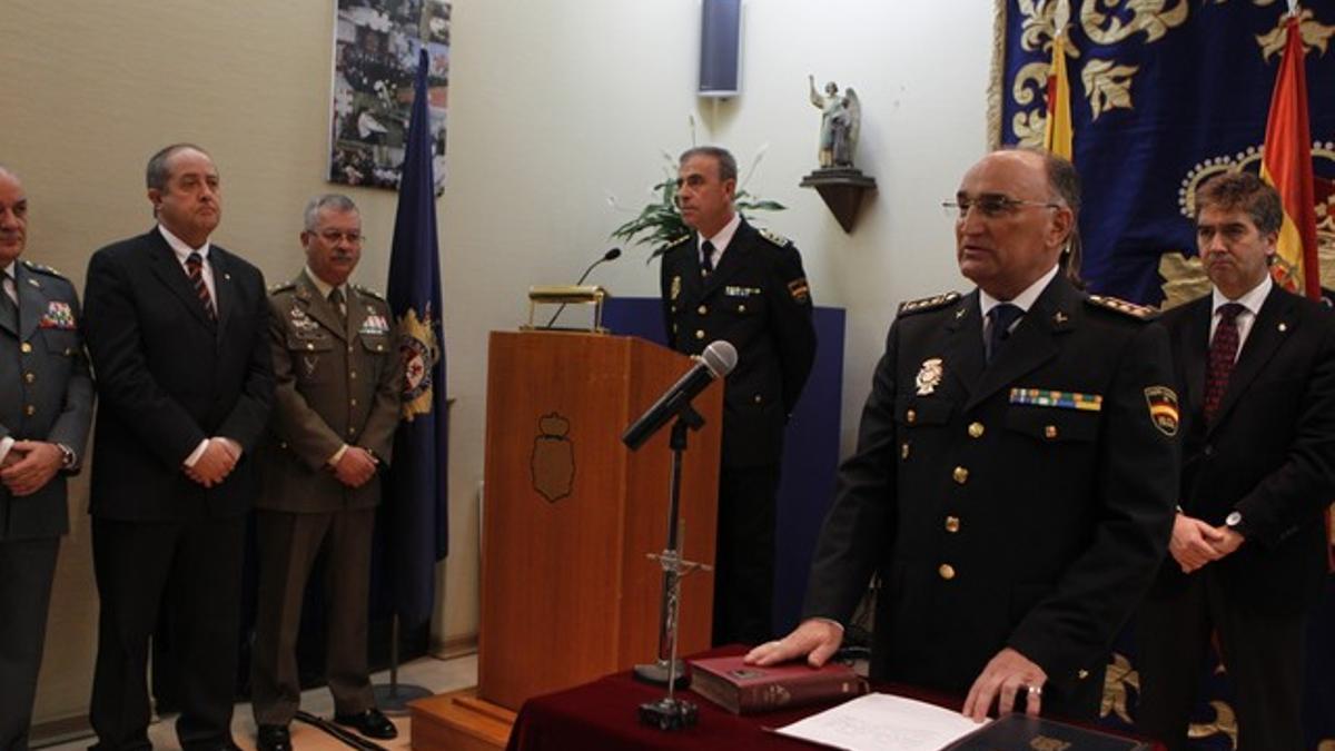 Toma de posesión del nuevo jefe superior de policía en Catalunuya, el comisario Agustín Castro.