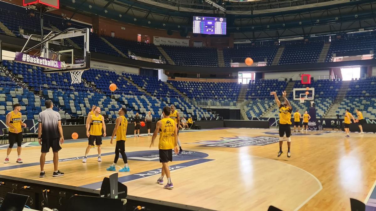 Entrenamiento del BCL antes de la primera semifinal de la BCL.