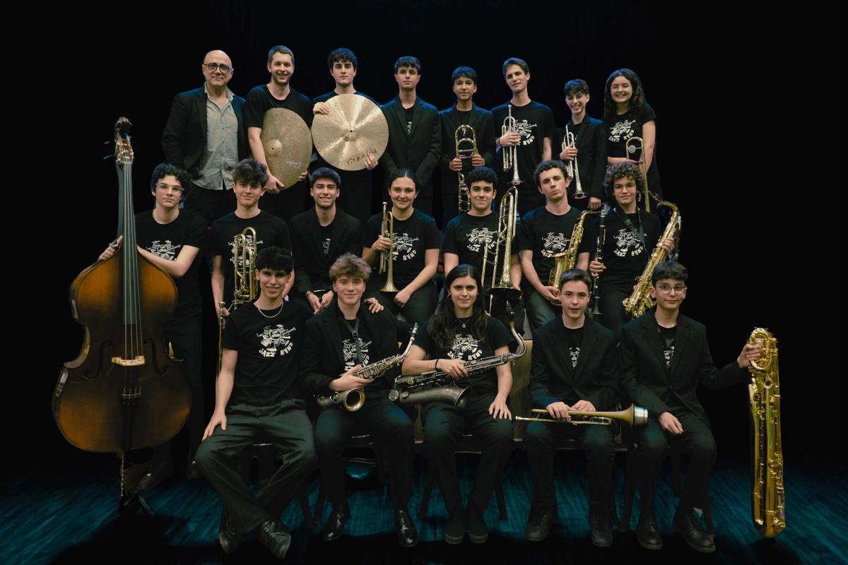 L'actual formació de la Sant Andreu Jazz Band integrada per dinou joves liderats per Joan Chamorro.