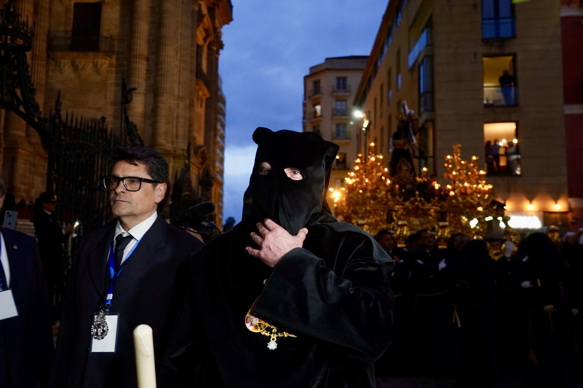 Liberación del preso por la cofradía de Nuestro Padre Jesús El Rico, la única que salió a la calle el Miércoles Santo.
