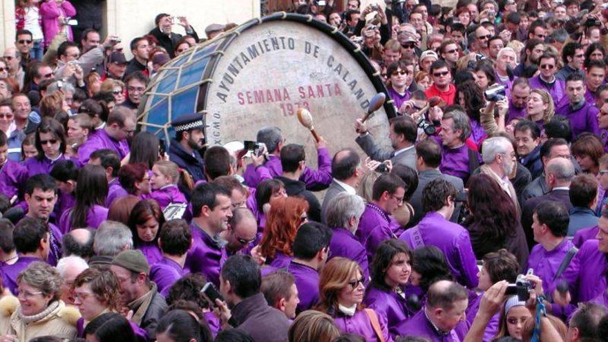 Los tambores retumbarán a medianoche en el Bajo Aragón