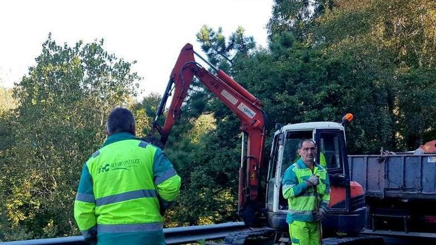 Inician las obras de mejora de la carretera al Monolito, en Navia