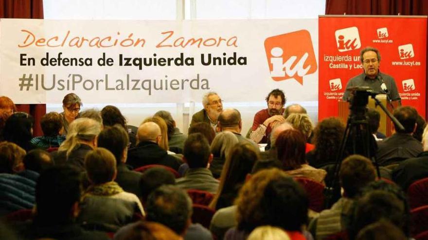 Reunión de militantes críticos de Izquierda Unida en Zamora.