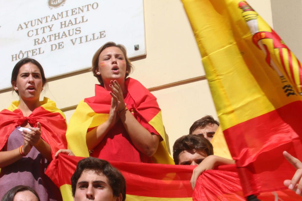 Cientos de malagueños protesta por el referéndum