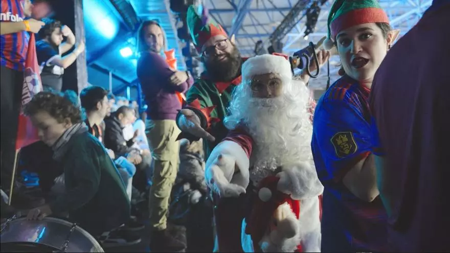 ¡Ya es Navidad en la Kings League! Papá Noel y el ambiente más festivo para animar a Jijantes