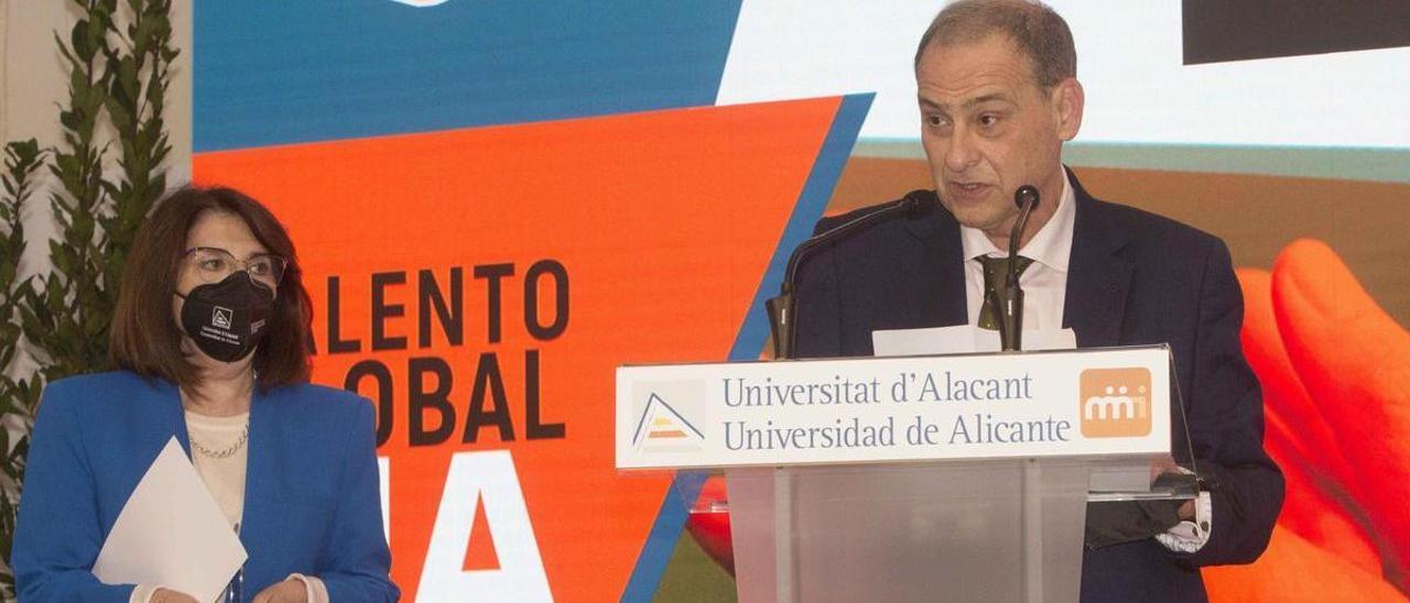 La UA despliega la suma de talento con los alumnos de mayor proyección en 40 años