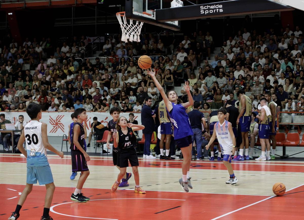 Asturias disfruta de Ricky Rubio en la victoria del Obradoiro ante el Joventut Asturias disfruta de Ricky Rubio en la victoria del Obradoiro ante el Joventut